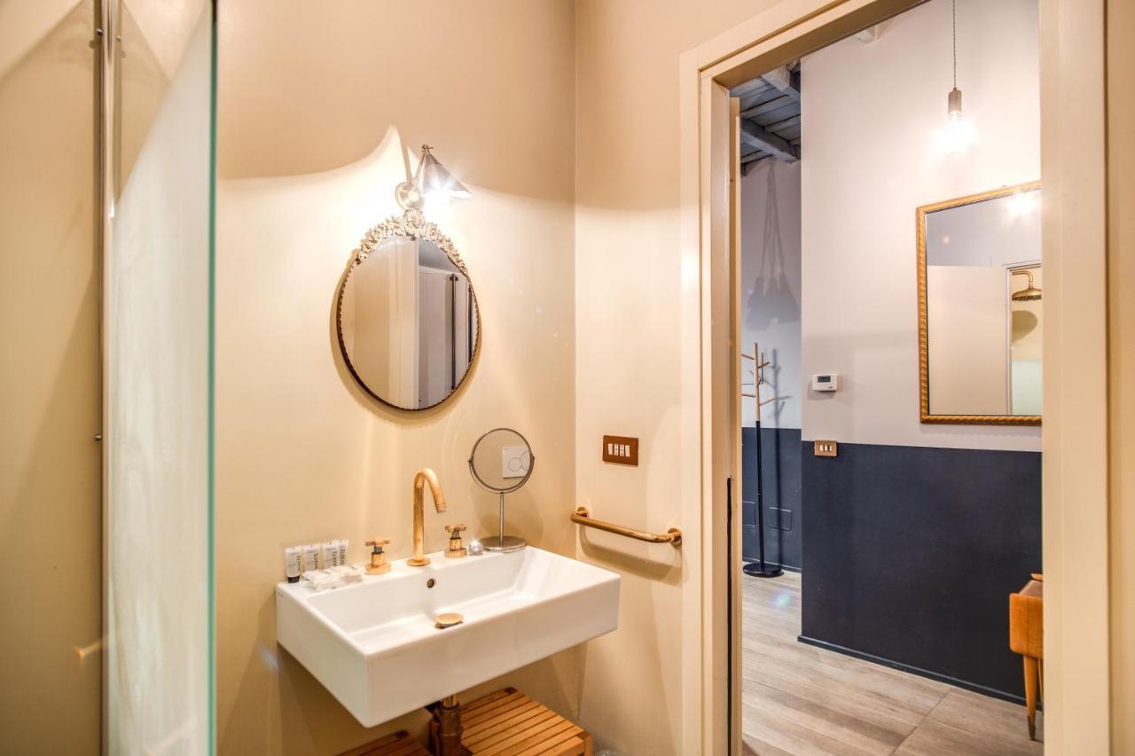 Stylish And Spacious Apartment Next To The Colosseum Roma Exterior foto