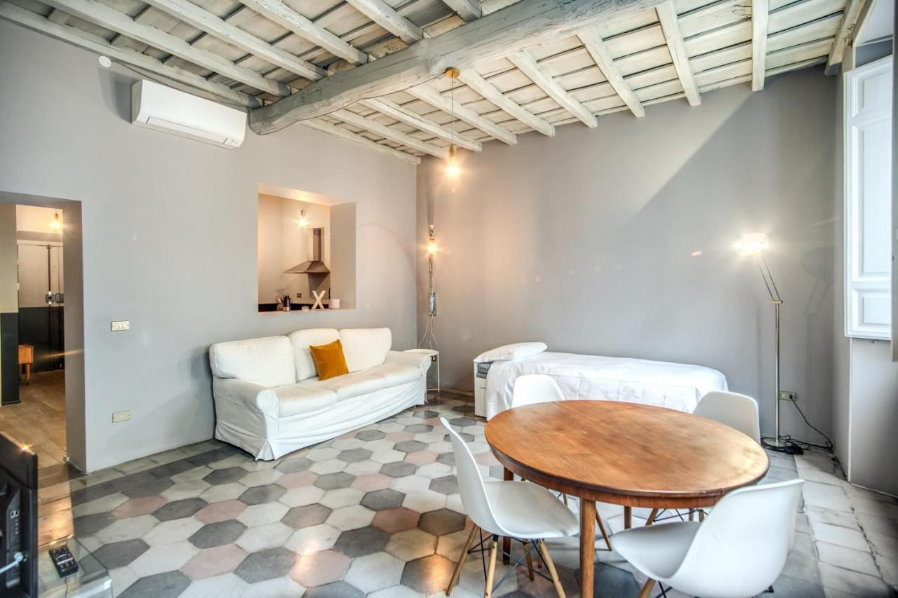 Stylish And Spacious Apartment Next To The Colosseum Roma Exterior foto
